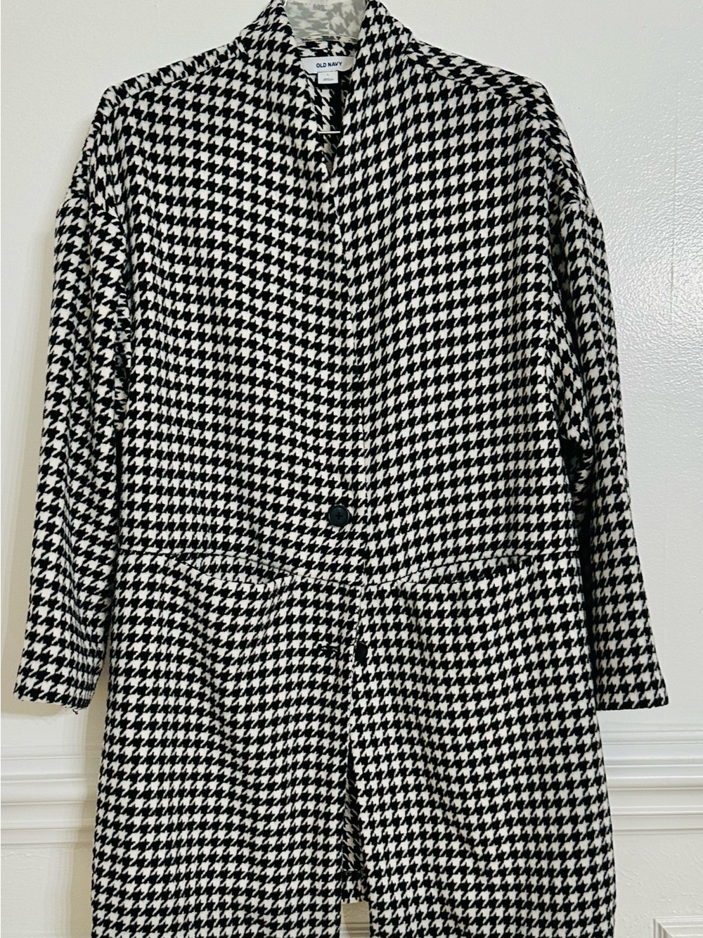 Old Navy Black & White Houndstooth Long Sleeve long overcoat size large